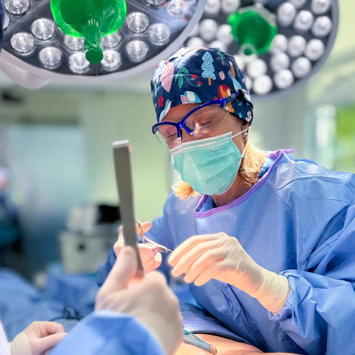 Learn about Zion Plastic Surgery Miami. Our mission: provide exceptional cosmetic surgery with compassionate care. State-of-the-art facility. Meet our team, Ubicado en: Kendall Village Center Dirección: 8501 SW 124th Ave. STE 102, Miami, FL 33183