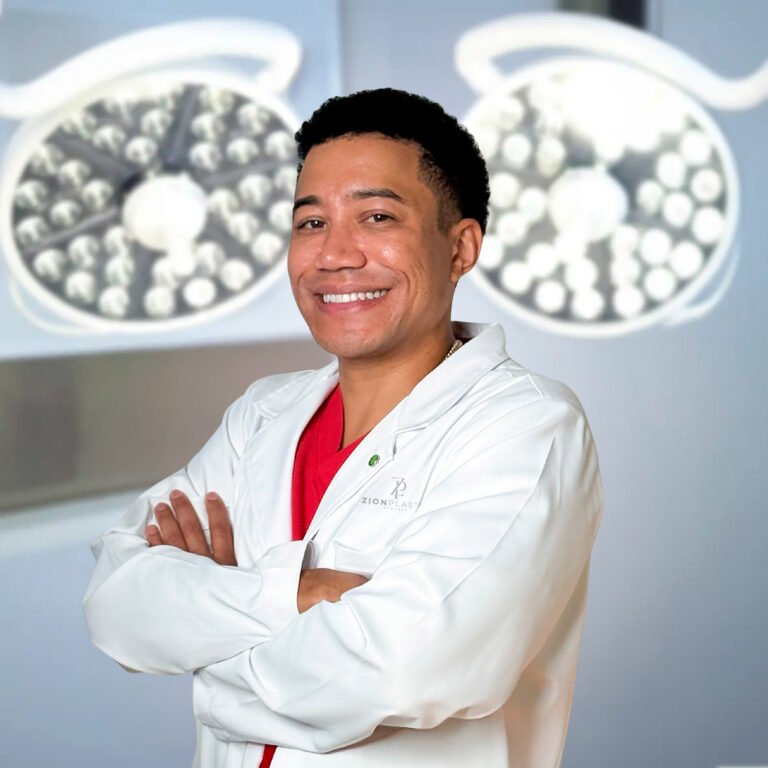 Dr. Michael Keyes, board-certified plastic surgeon at Zion Miami